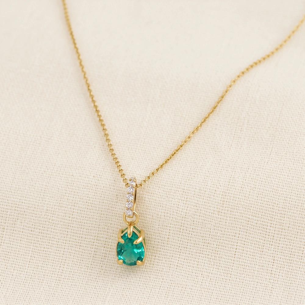 10Kt Gold Necklace with Lab Grown Columbia Emerald, Diamond