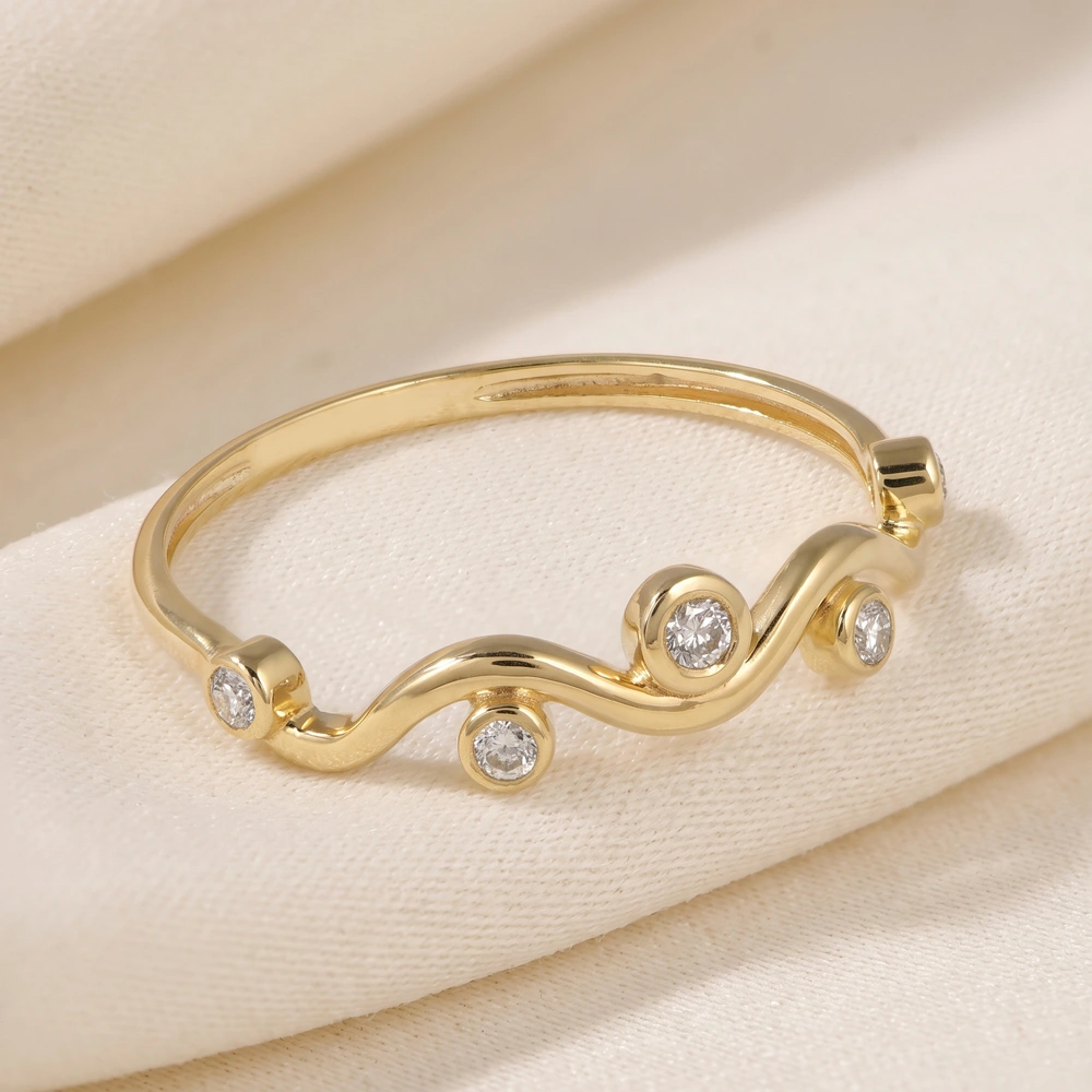 Elegant 18Kt Gold Eternity Band With Lab Grown Diamond Elegant 18Kt Gold Eternity Band With Lab Grown Diamond