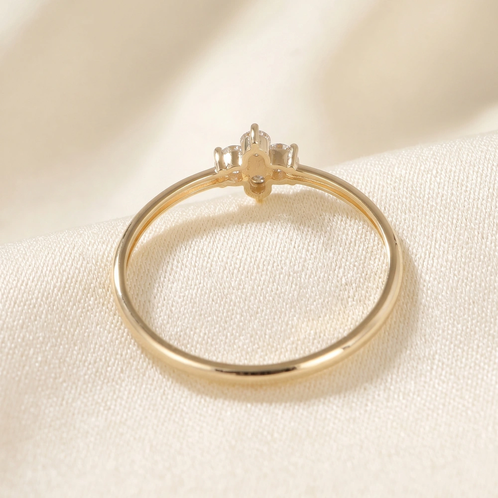 Lab Grown Diamond Delicate Ring In 10Kt Yellow Gold