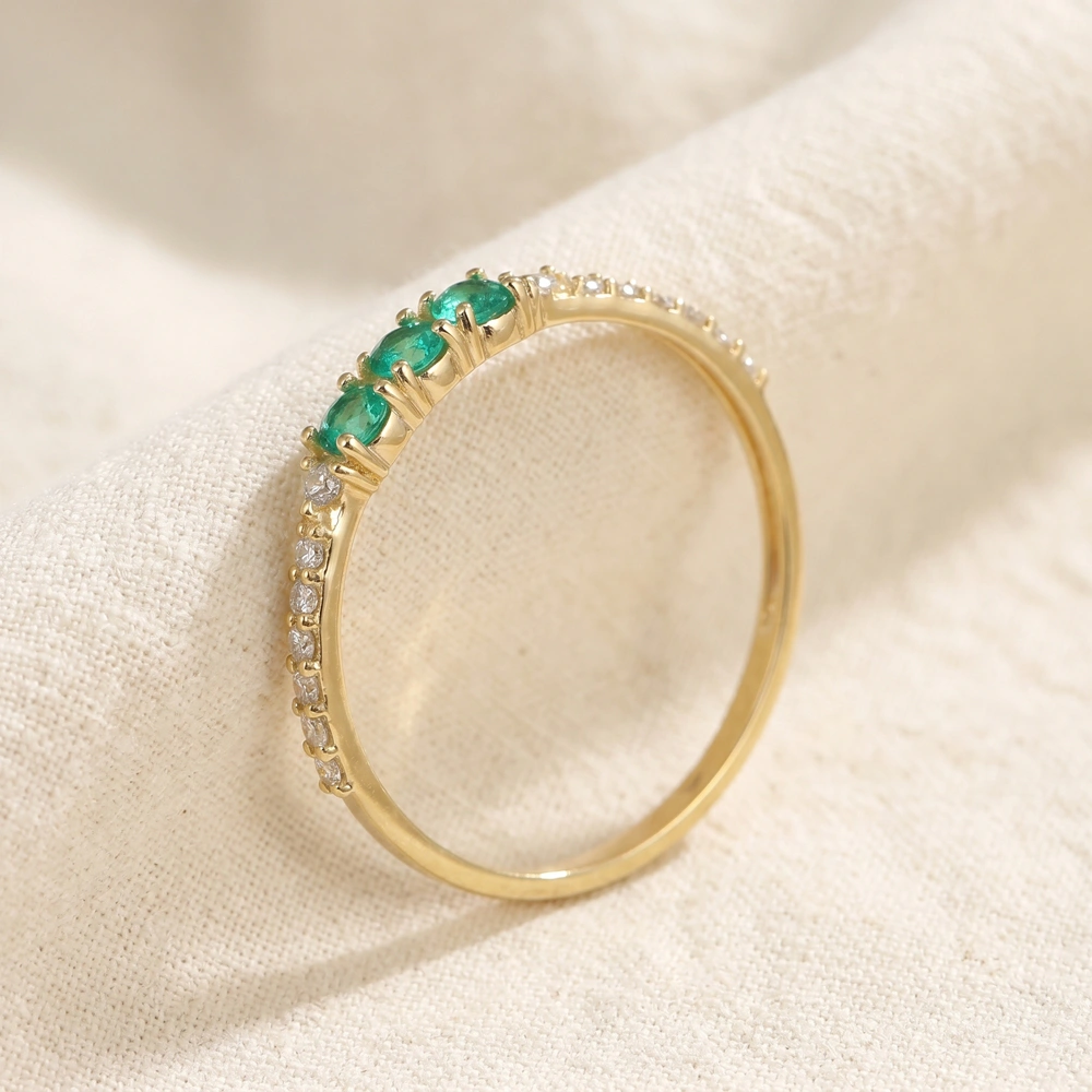 9Kt Solid Gold Ring: Lab Grown Columbia Emerald, Diamond 9Kt Solid Gold Ring: Lab Grown Columbia Emerald, Diamond