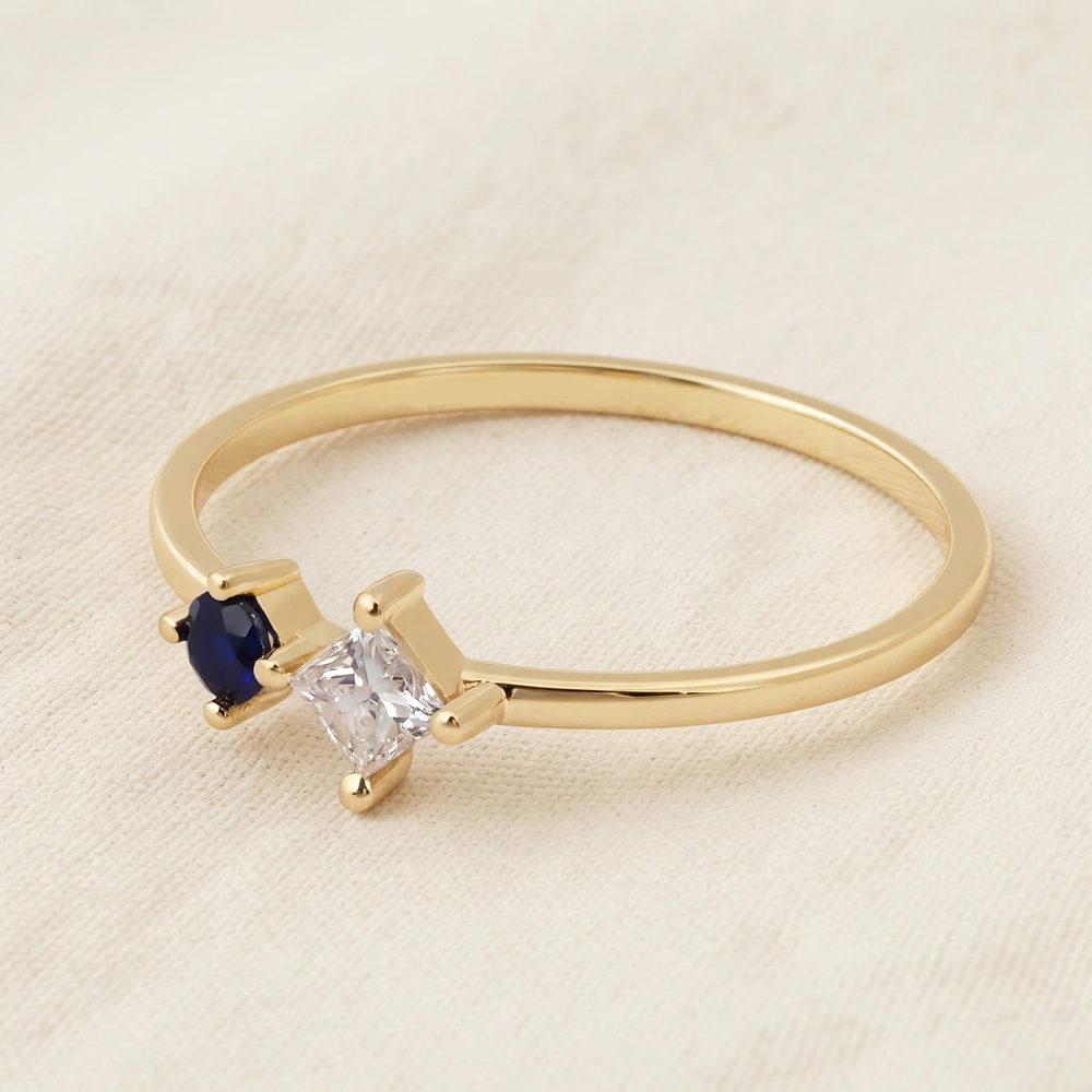Lab Grown Diamond And Royal Blue Sapphire 9Kt Gold Ring