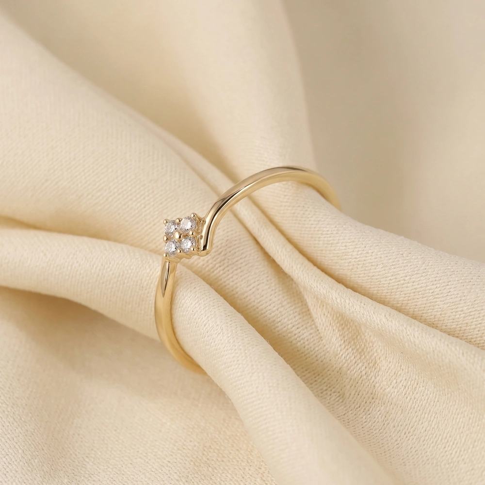Handcrafted Yellow Gold Minimal Ring With Lab Grown Diamond