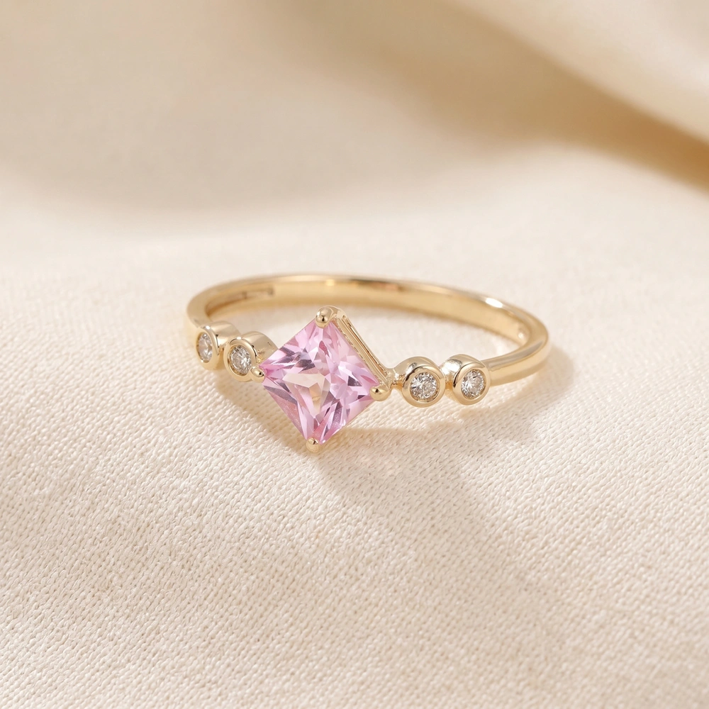 18Kt Gold Ring Lab Grown Diamond And Padparadscha Sapphire 18Kt Gold Ring Lab Grown Diamond And Padparadscha Sapphire