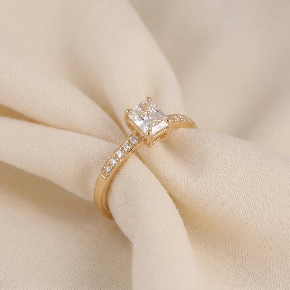 Handcrafted Gold Ring With Igi Certified Lab Grown Diamond Handcrafted Gold Ring With Igi Certified Lab Grown Diamond