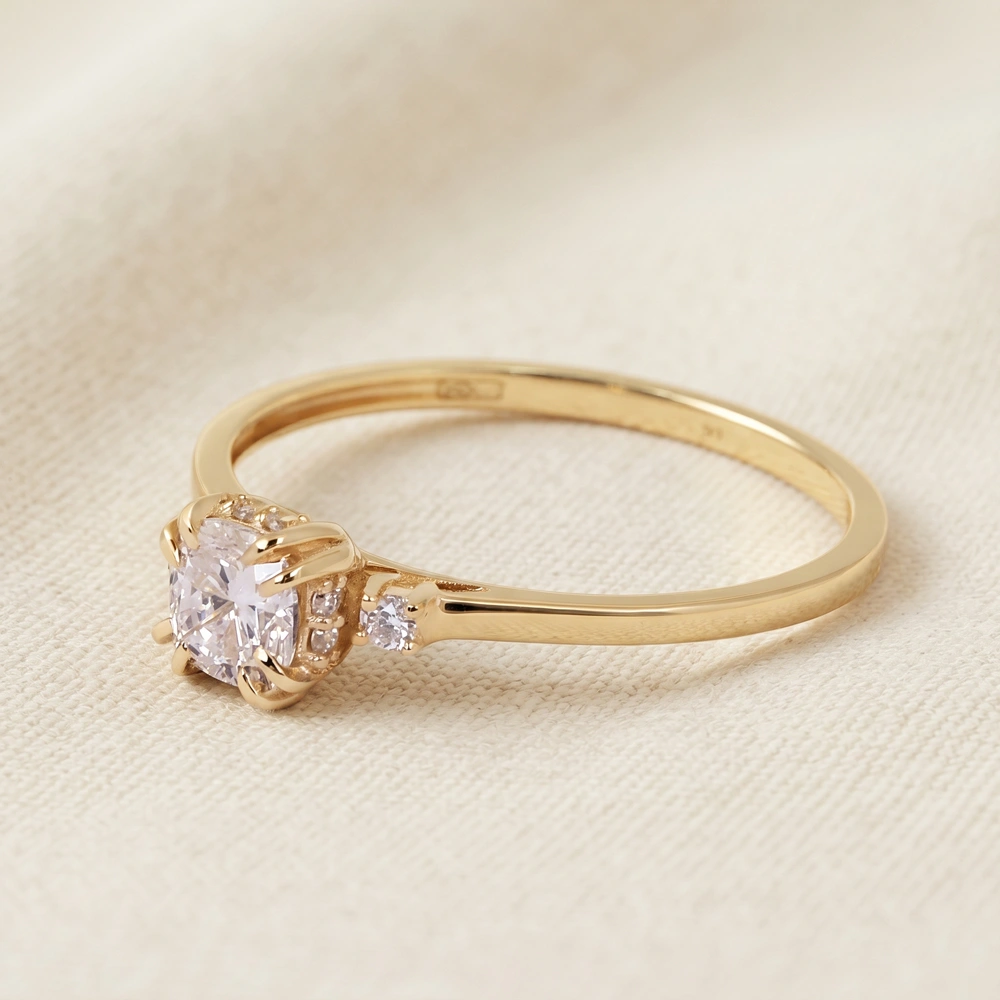 Handcrafted Yellow Gold Solitaire Ring With Lab Diamond Handcrafted Yellow Gold Solitaire Ring With Lab Diamond