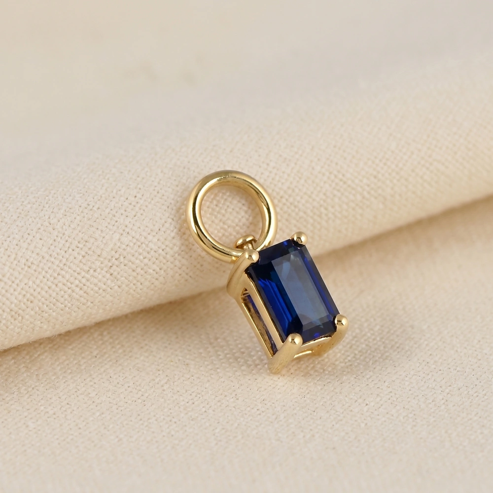 Yellow Gold 9KT Octagon Lab Grown Royal Blue Sapphire Charm Yellow Gold 9KT Octagon Lab Grown Royal Blue Sapphire Charm