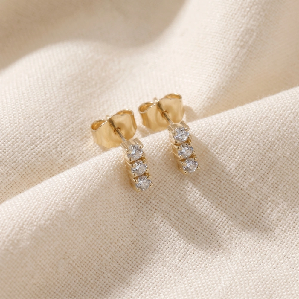 Lab Grown Diamond Earrings Supplier in Yellow Gold 14kt Lab Grown Diamond Earrings Supplier in Yellow Gold 14kt