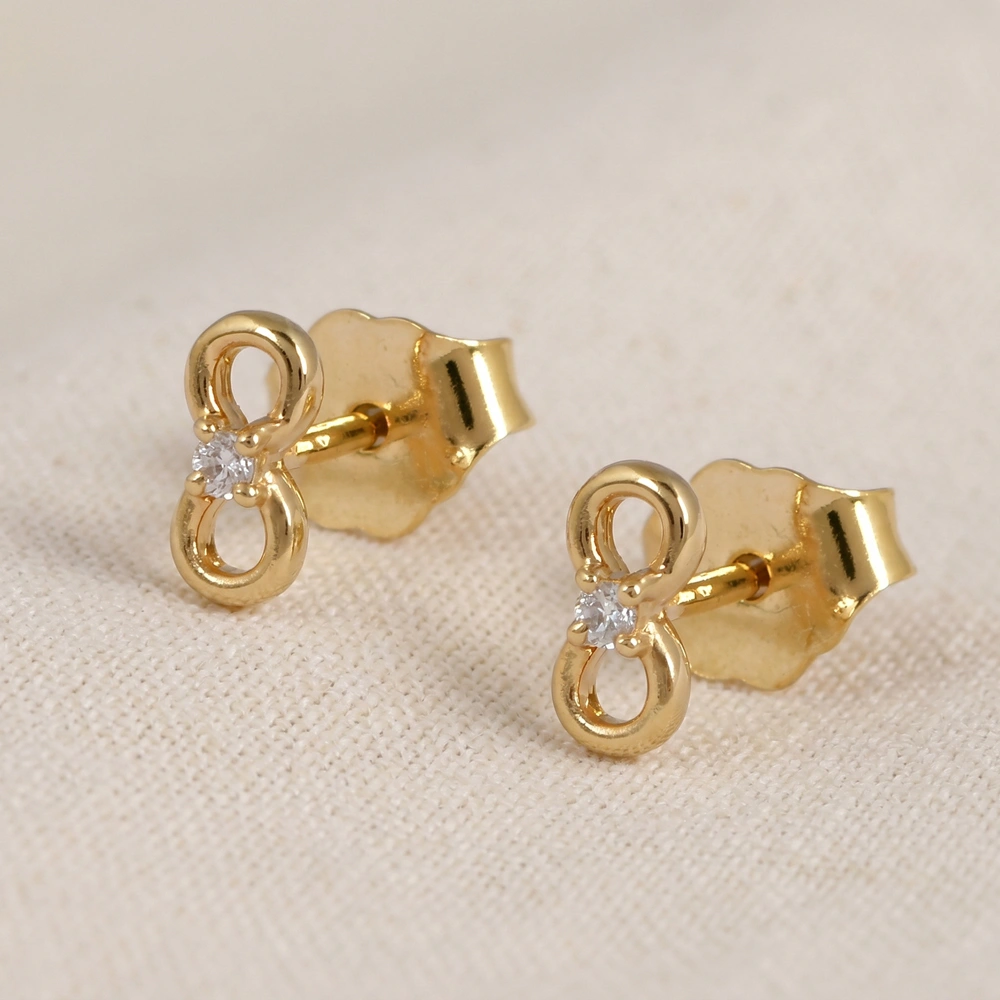 9Kt Yellow Gold Studs with IGI Certified Lab Grown Diamond