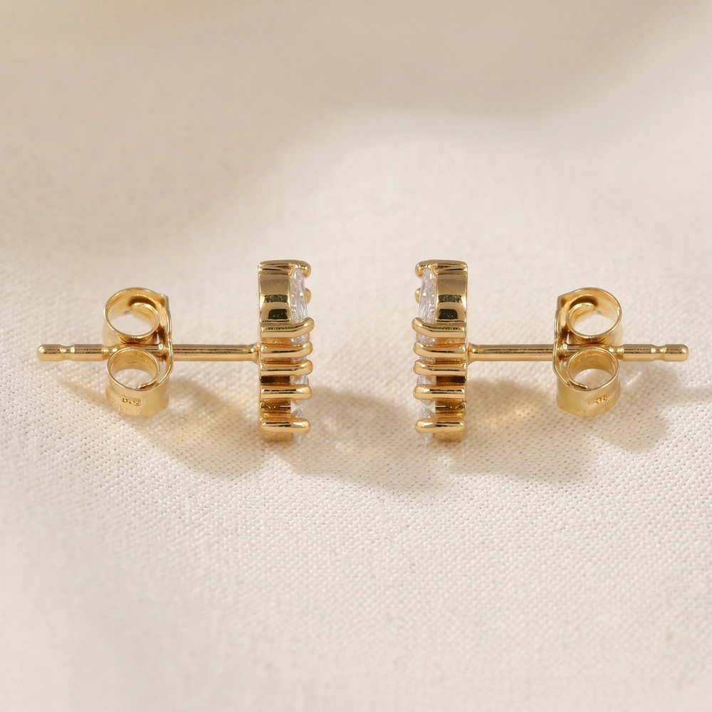 9 Kt Solid Yellow Gold Earrings with Lab Grown Diamond Bulk
