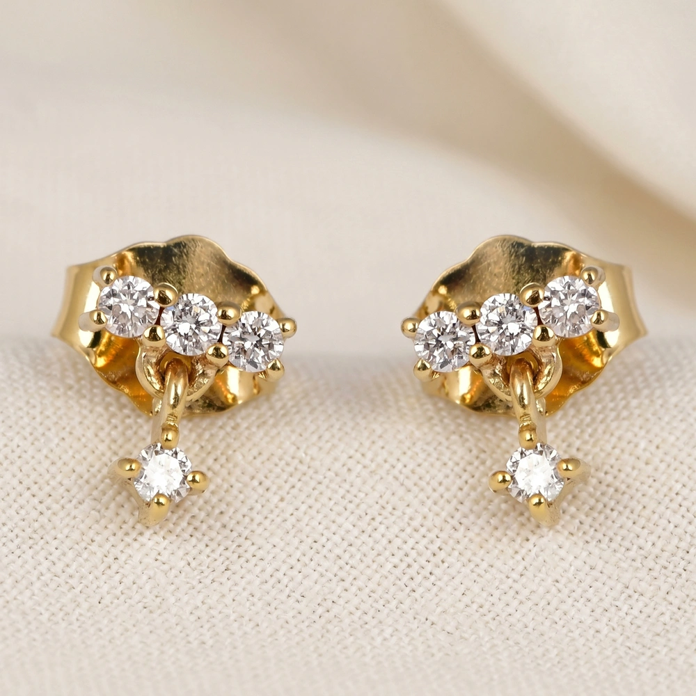 9Kt Solid Yellow Gold Studs with Lab Grown Diamond 9Kt Solid Yellow Gold Studs with Lab Grown Diamond