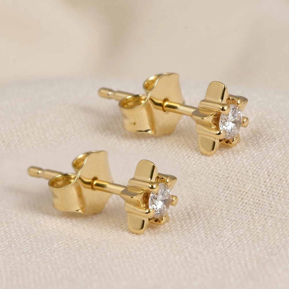 9 Kt Yellow Gold Studs Production with Lab Grown Diamond 9 Kt Yellow Gold Studs Production with Lab Grown Diamond