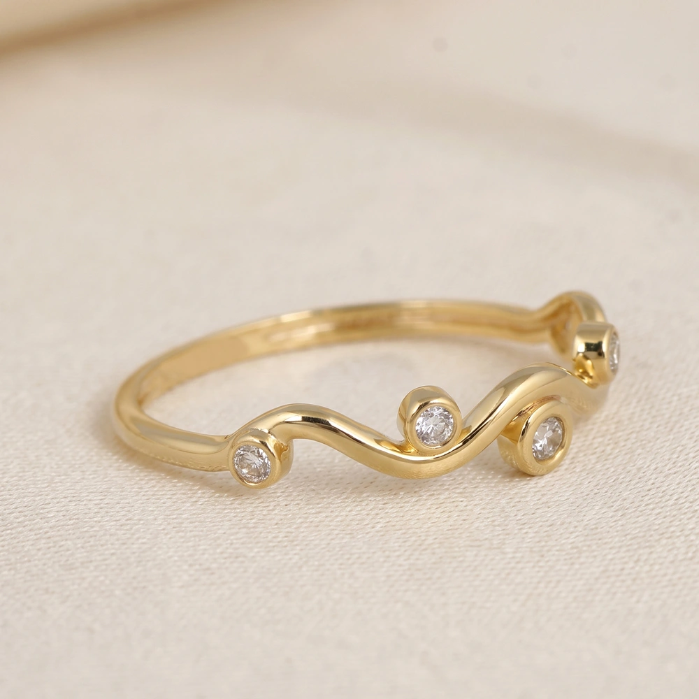 Elegant 18Kt Gold Eternity Band With Lab Grown Diamond Elegant 18Kt Gold Eternity Band With Lab Grown Diamond