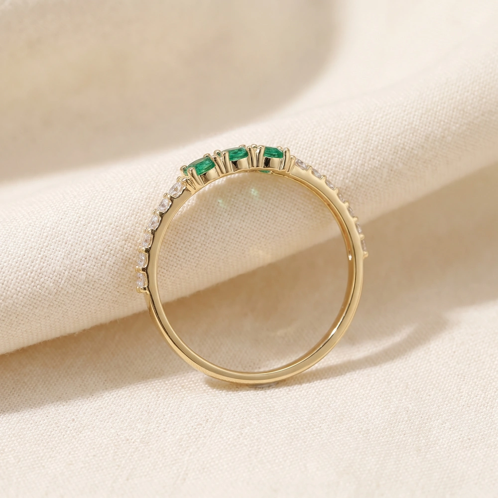 9Kt Solid Gold Ring: Lab Grown Columbia Emerald, Diamond 9Kt Solid Gold Ring: Lab Grown Columbia Emerald, Diamond