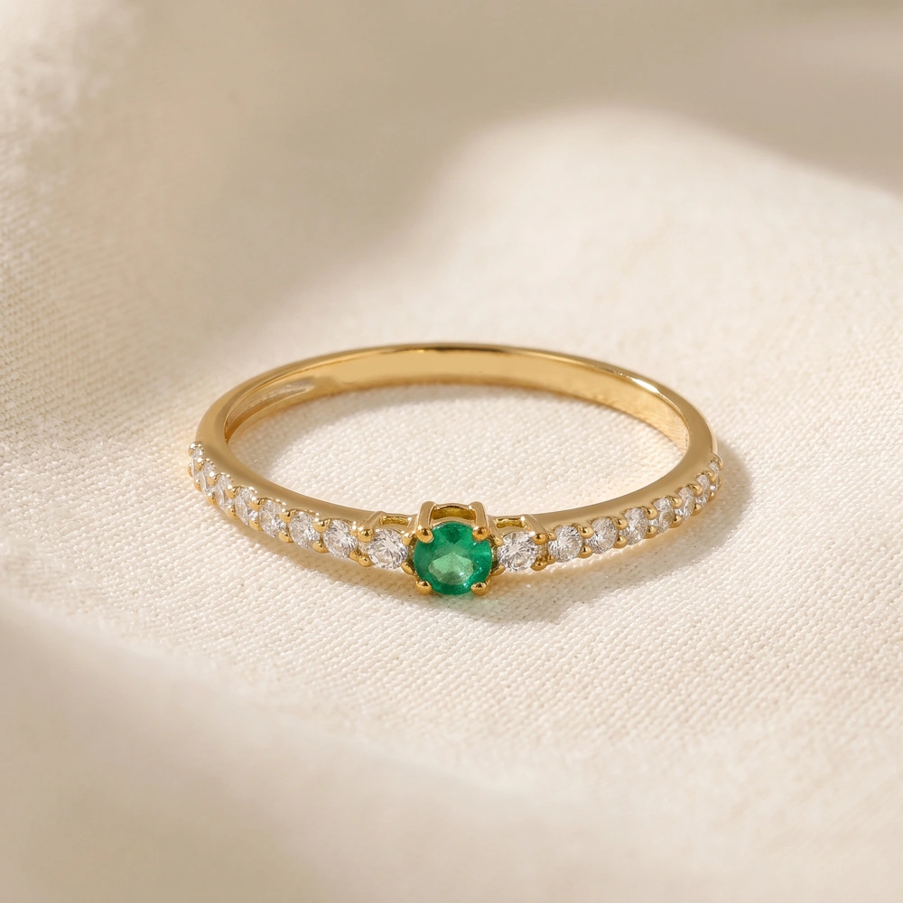 Lab Grown Columbia Emerald And Diamond Yellow Gold Ring Lab Grown Columbia Emerald And Diamond Yellow Gold Ring