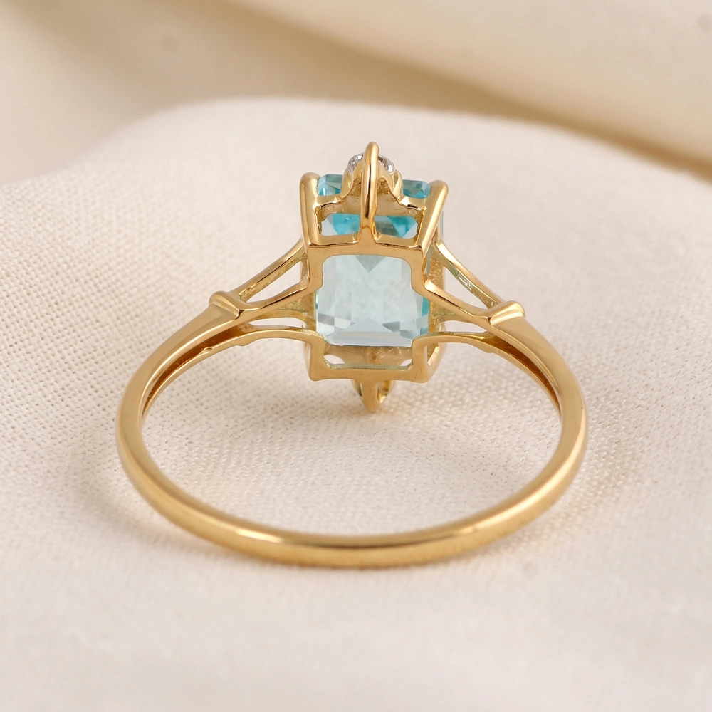 18Kt Gold Ring Lab Grown Diamond And Paraiba Tourmaline