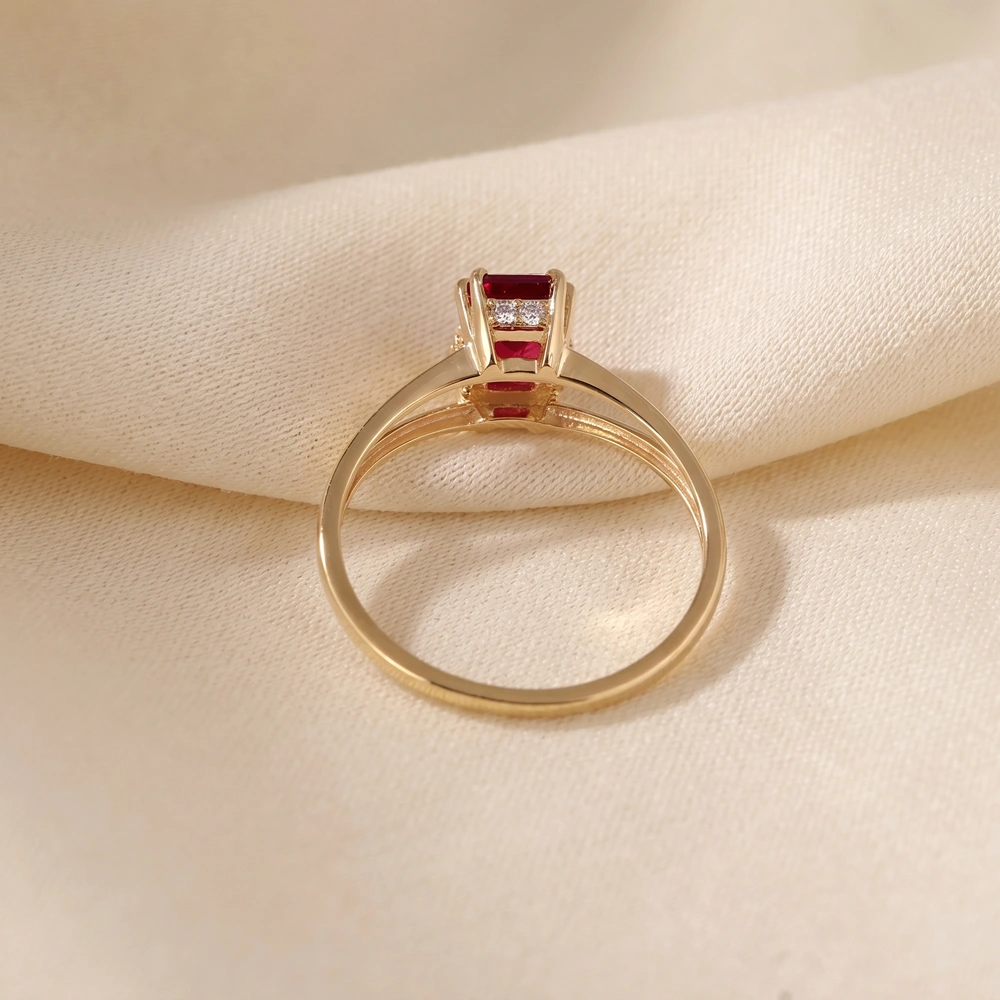 Lab Grown Diamond And Pigeon Blood Ruby Gold Ring Handcrafted Lab Grown Diamond And Pigeon Blood Ruby Gold Ring Handcrafted