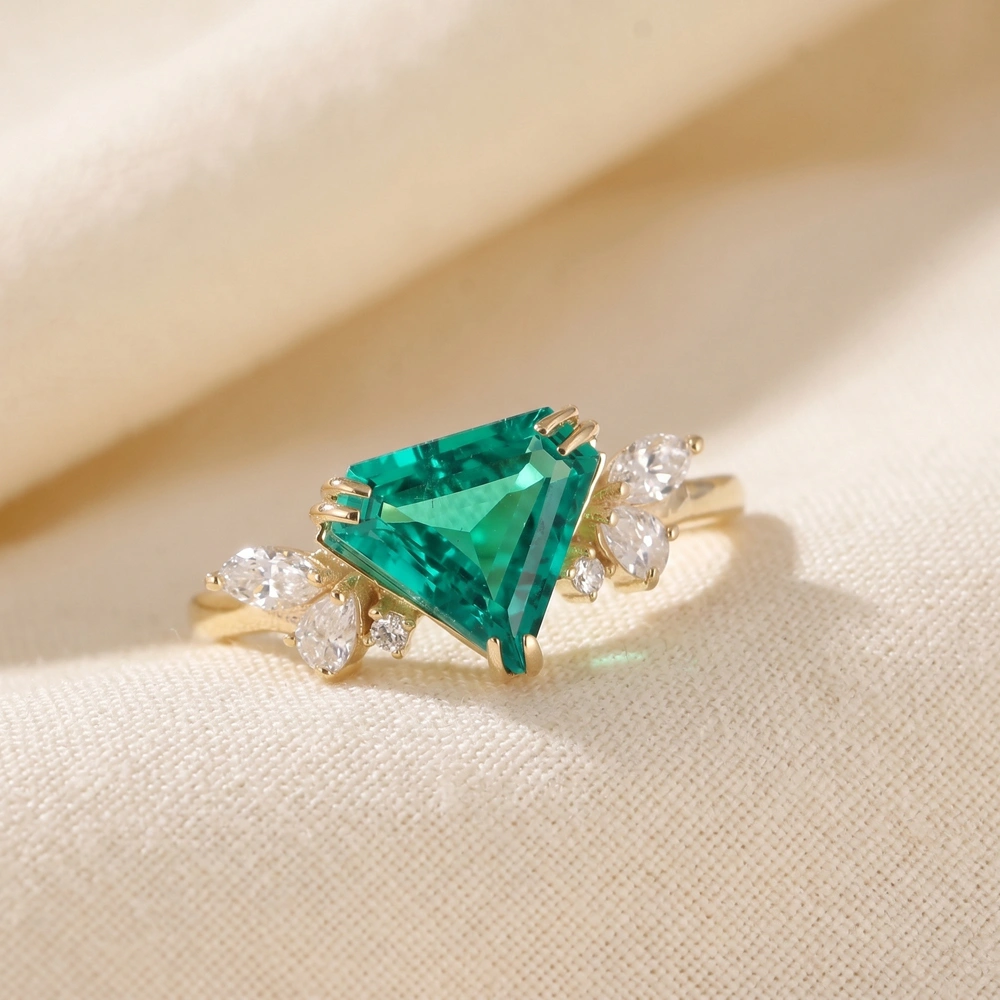 Lab Grown Diamond Columbia Emerald 9Kt Gold Ring Lab Grown Diamond Columbia Emerald 9Kt Gold Ring