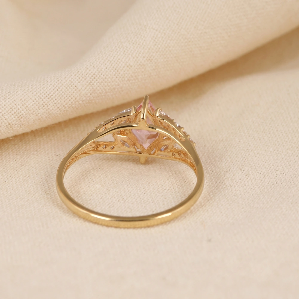 Lab Grown Diamond Padparadscha Sapphire 9Kt Yellow Gold Ring Lab Grown Diamond Padparadscha Sapphire 9Kt Yellow Gold Ring