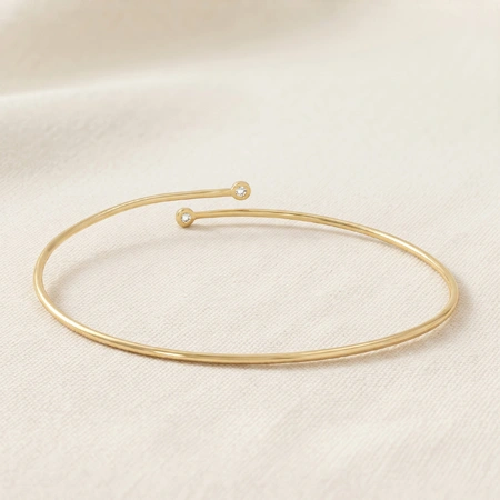 Lab Grown Diamond Bangle Production in Yellow Gold 9kt Lab Grown Diamond Bangle Production in Yellow Gold 9kt