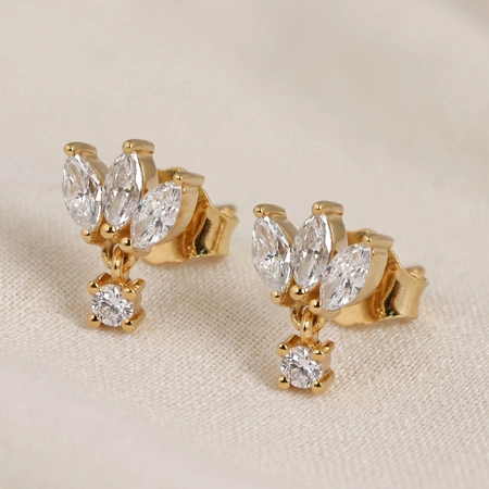 9Kt Yellow Solid Gold Earrings with Lab Grown Diamond 9Kt Yellow Solid Gold Earrings with Lab Grown Diamond