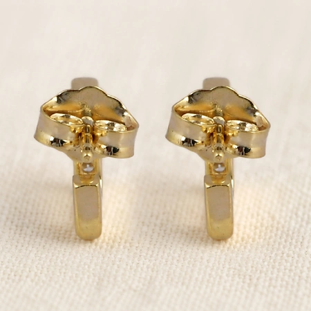 Sustainable 9Kt Yellow Gold Earrings with Lab Grown Diamond Sustainable 9Kt Yellow Gold Earrings with Lab Grown Diamond