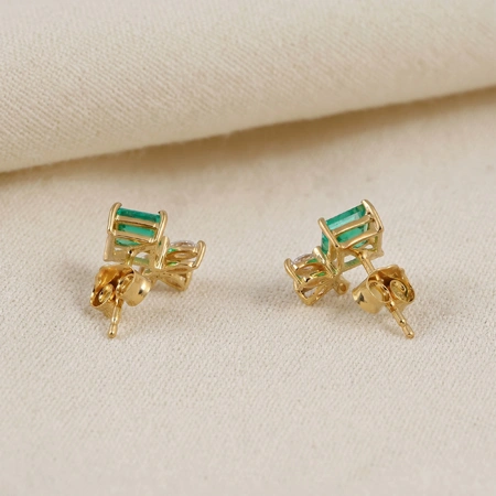 Lab Grown Diamond Columbia Emerald 9Kt Yellow Gold Studs