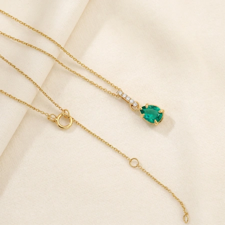 10Kt Gold Necklace with Lab Grown Columbia Emerald, Diamond