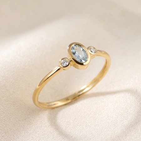Aquamarine 9Kt Yellow Gold Ring With Lab Grown Diamond Aquamarine 9Kt Yellow Gold Ring With Lab Grown Diamond