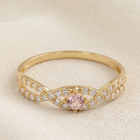 Gold Ring With Lab Grown Padparadscha Sapphire And Diamond Gold Ring With Lab Grown Padparadscha Sapphire And Diamond