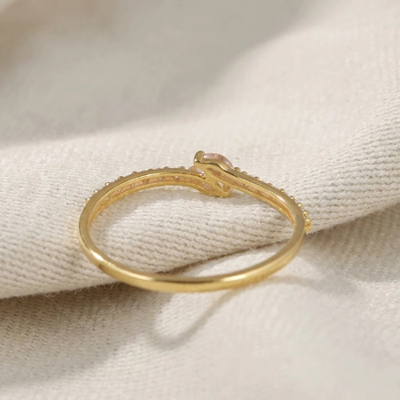 9Kt Gold Ring With Lab Grown Diamond, Padparadscha Sapphire 9Kt Gold Ring With Lab Grown Diamond, Padparadscha Sapphire