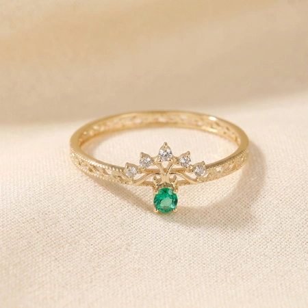 9Kt Solid Gold Ring With Lab Diamond And Columbia Emerald 9Kt Solid Gold Ring With Lab Diamond And Columbia Emerald