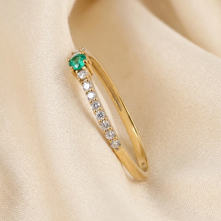 Lab Grown Columbia Emerald And Diamond Yellow Gold Ring