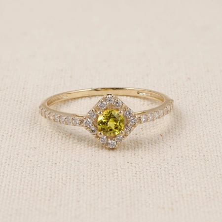 18Kt Gold Ring Lab Grown Diamond And Yellow Sapphire