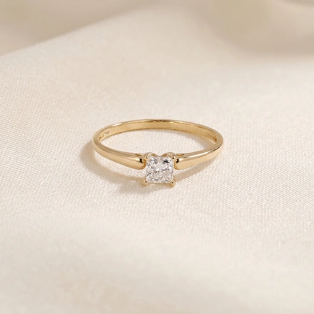 Handcrafted Solitaire Gold Ring With Lab Grown Diamond