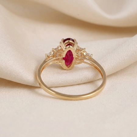 9Kt Yellow Gold Ring With Lab Diamond And Pigeon Blood Ruby