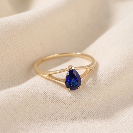 Lab Grown Blue Sapphire 9Kt Yellow Gold Ring Handcrafted Lab Grown Blue Sapphire 9Kt Yellow Gold Ring Handcrafted