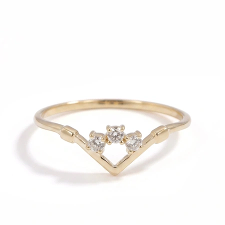 Elegant 18Kt Gold Delicate Ring with Lab Grown Diamond Elegant 18Kt Gold Delicate Ring with Lab Grown Diamond