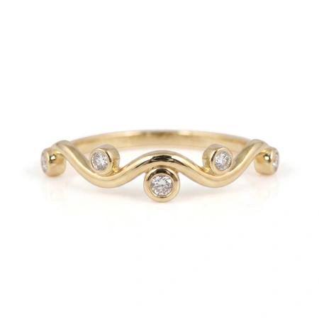 Elegant 18Kt Gold Eternity Band with Lab Grown Diamond Elegant 18Kt Gold Eternity Band with Lab Grown Diamond