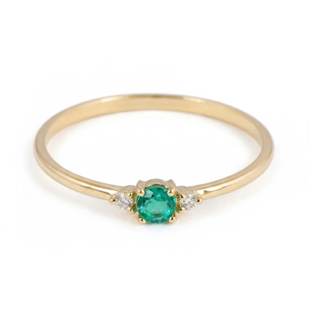 9Kt Yellow Gold Ring with Columbia Emerald and Diamond 9Kt Yellow Gold Ring with Columbia Emerald and Diamond