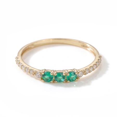 9Kt Solid Gold Ring: Lab Grown Columbia Emerald, Diamond 9Kt Solid Gold Ring: Lab Grown Columbia Emerald, Diamond