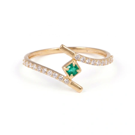 9Kt Gold Ring with Lab Grown Diamond and Columbia Emerald