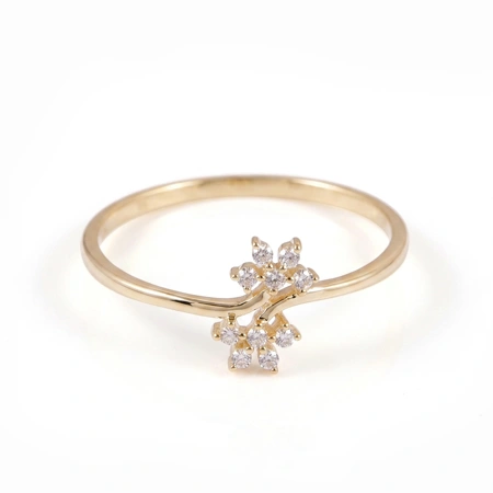 Lab Grown Diamond Yellow Gold Delicate Ring Production