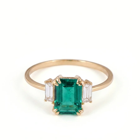 Lab Created Diamond and Columbia Emerald 9Kt Yellow Gold Ring