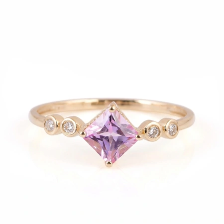18Kt Gold Ring Lab Grown Diamond and Padparadscha Sapphire 18Kt Gold Ring Lab Grown Diamond and Padparadscha Sapphire