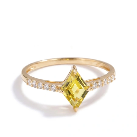 18Kt Gold Ring with Lab Grown Diamond and Yellow Sapphire 18Kt Gold Ring with Lab Grown Diamond and Yellow Sapphire