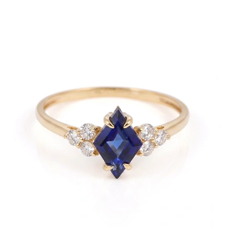 18Kt Gold Ring Lab Grown Diamond and Blue Sapphire