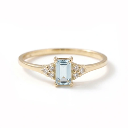 Sustainable Aquamarine Gold Ring with Lab Grown Diamond