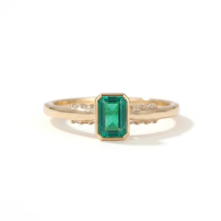 9 Kt Yellow Gold Ring Lab Grown Columbia Emerald and Diamond