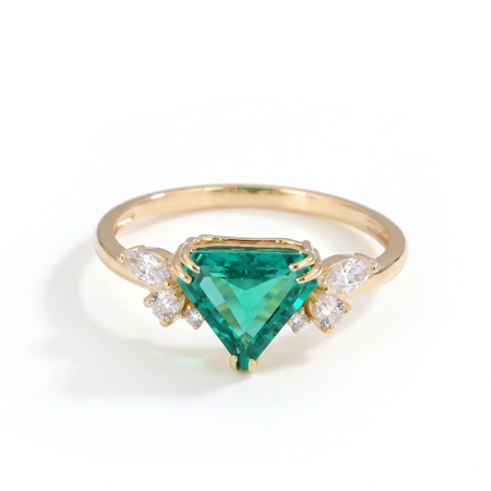 Lab Grown Diamond Columbia Emerald 9Kt Gold Ring Lab Grown Diamond Columbia Emerald 9Kt Gold Ring